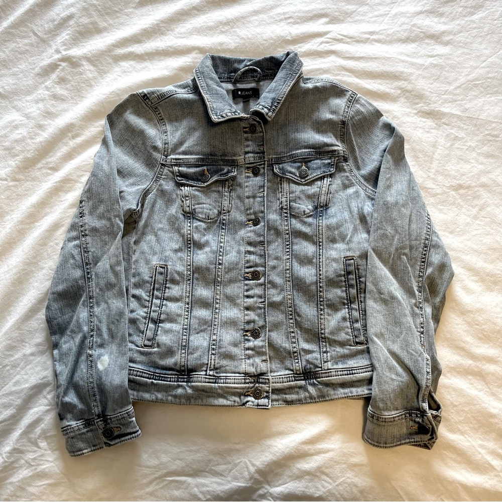 Women’s jean jacket size small